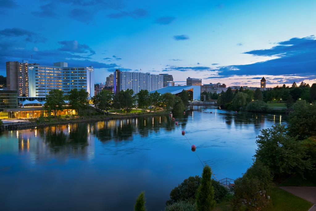 Oxford Suites Spokane Downtown Exterior foto